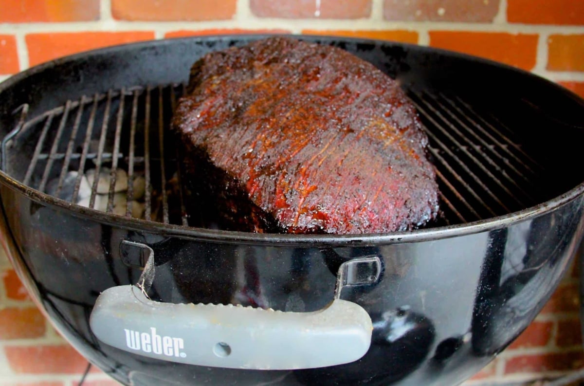 Authentic Texas Smoked Brisket: Bark, Ring & Melt-in-Mouth Magic